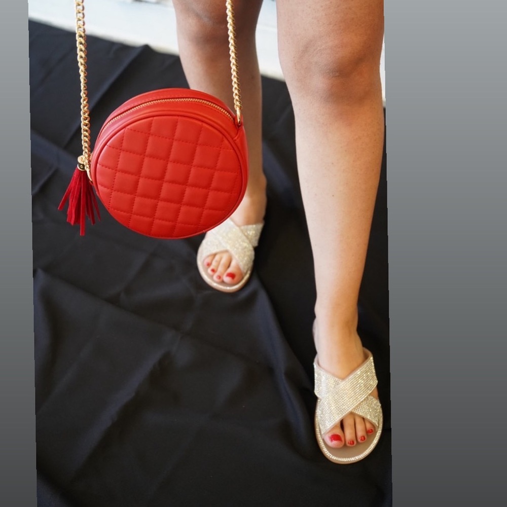 Flat sandals